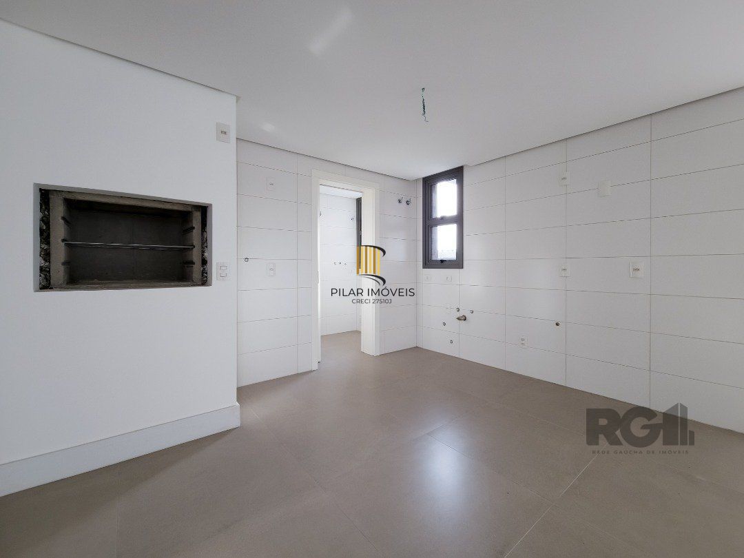 Apartamento com 145m² e 3 dormitórios no bairro Tristeza em PORTO ALEGRE para Comprar