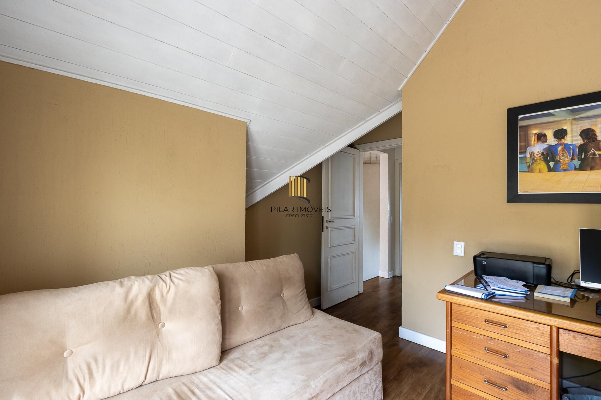 Casa 4 dormitórios no bairro Vila Conceição