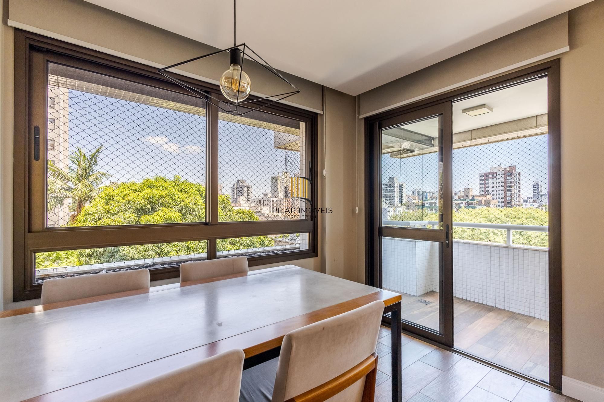 Apartamento 2 dormitórios no Petrópolis