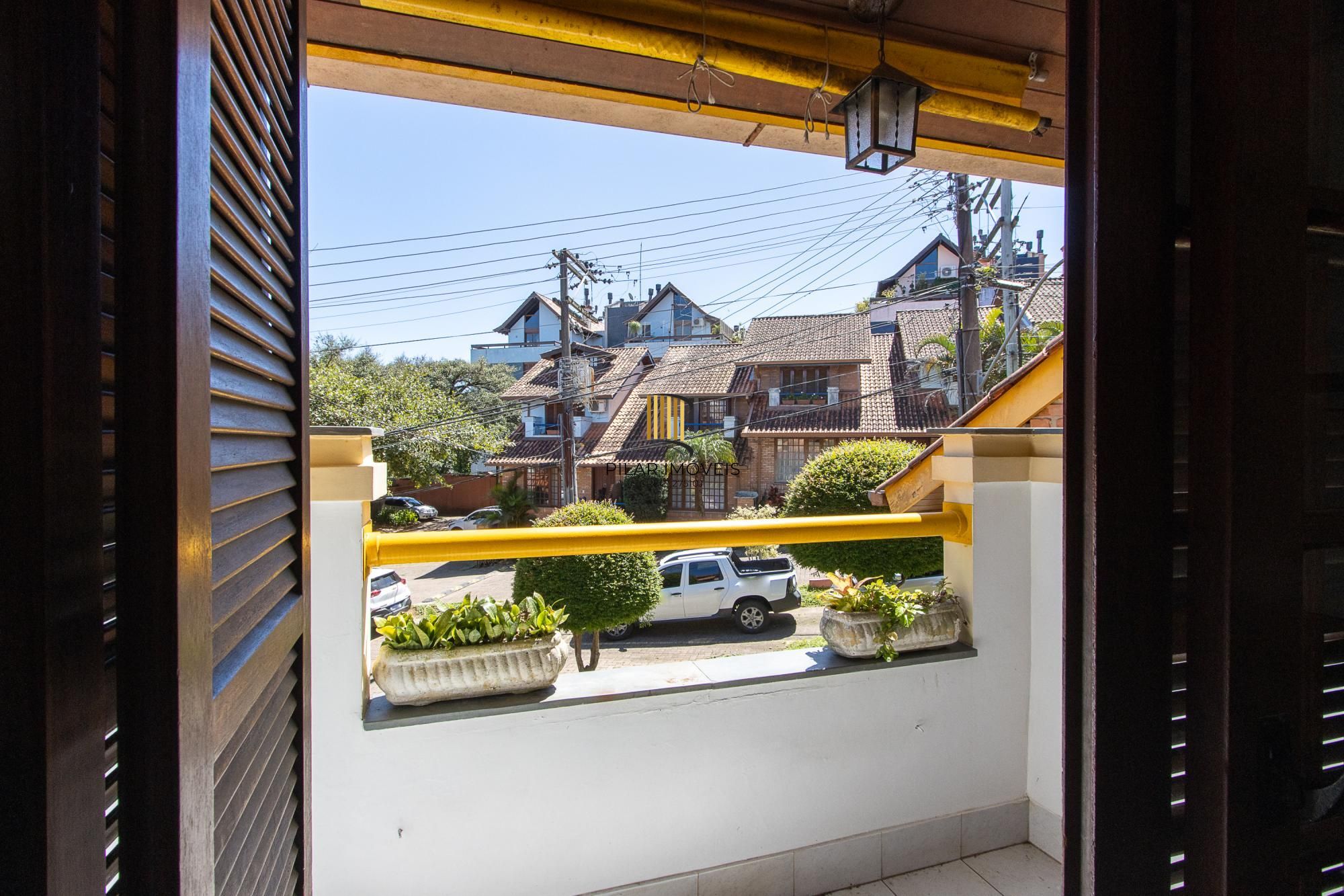 Casa em condomínio, 2 dormitórios, 1 vaga escriturada - Bairro Cavalhada