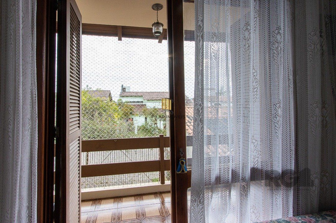 Casa 3 dormitórios no bairro Ipanema
