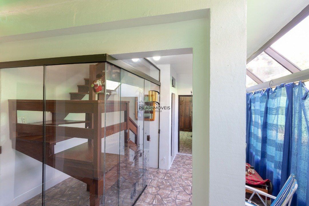 Casa para Venda - 182m², 4 dormitórios, sendo 1 suites, 4 vagas - Jardim Isabel
