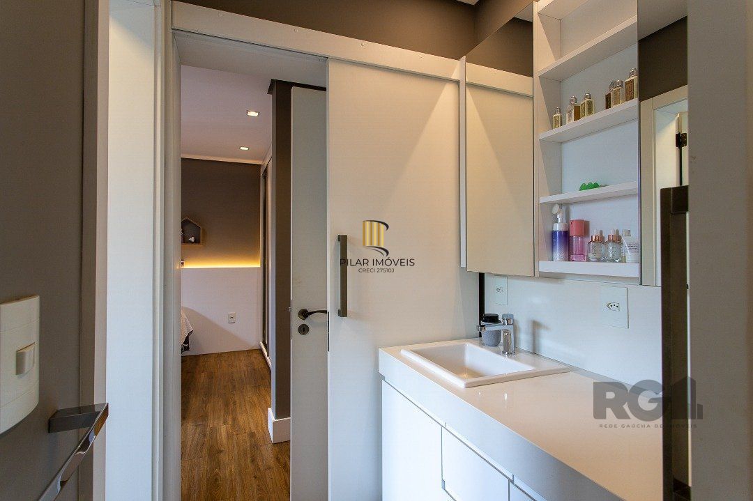 Casa de Condomínio 4 dormitórios no bairro Belém Novo