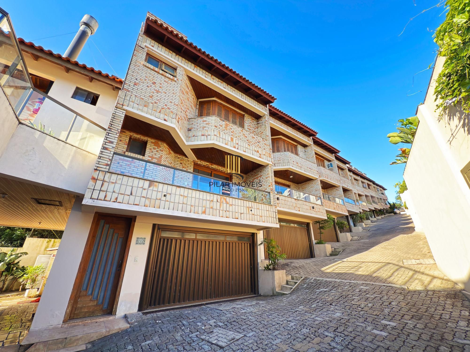 Casa em condomínio 3 dormitórios (2 suites), 3 vagas - Bairro Jardim Isabel