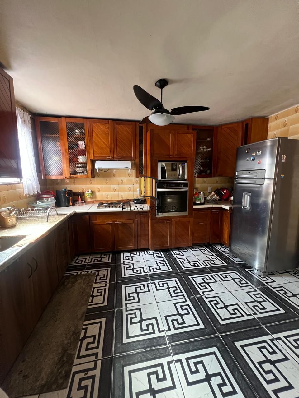 Casa à Venda no Bairro Hípica – 3 Dormitórios e Amplo Quintal