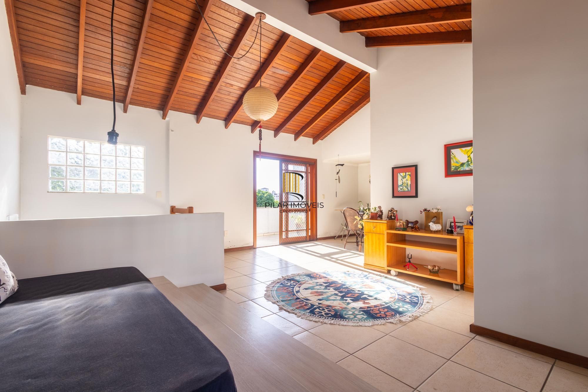 Excelente casa com 214m² privativos na Rua Dona Paulina - Bairro Tristeza!