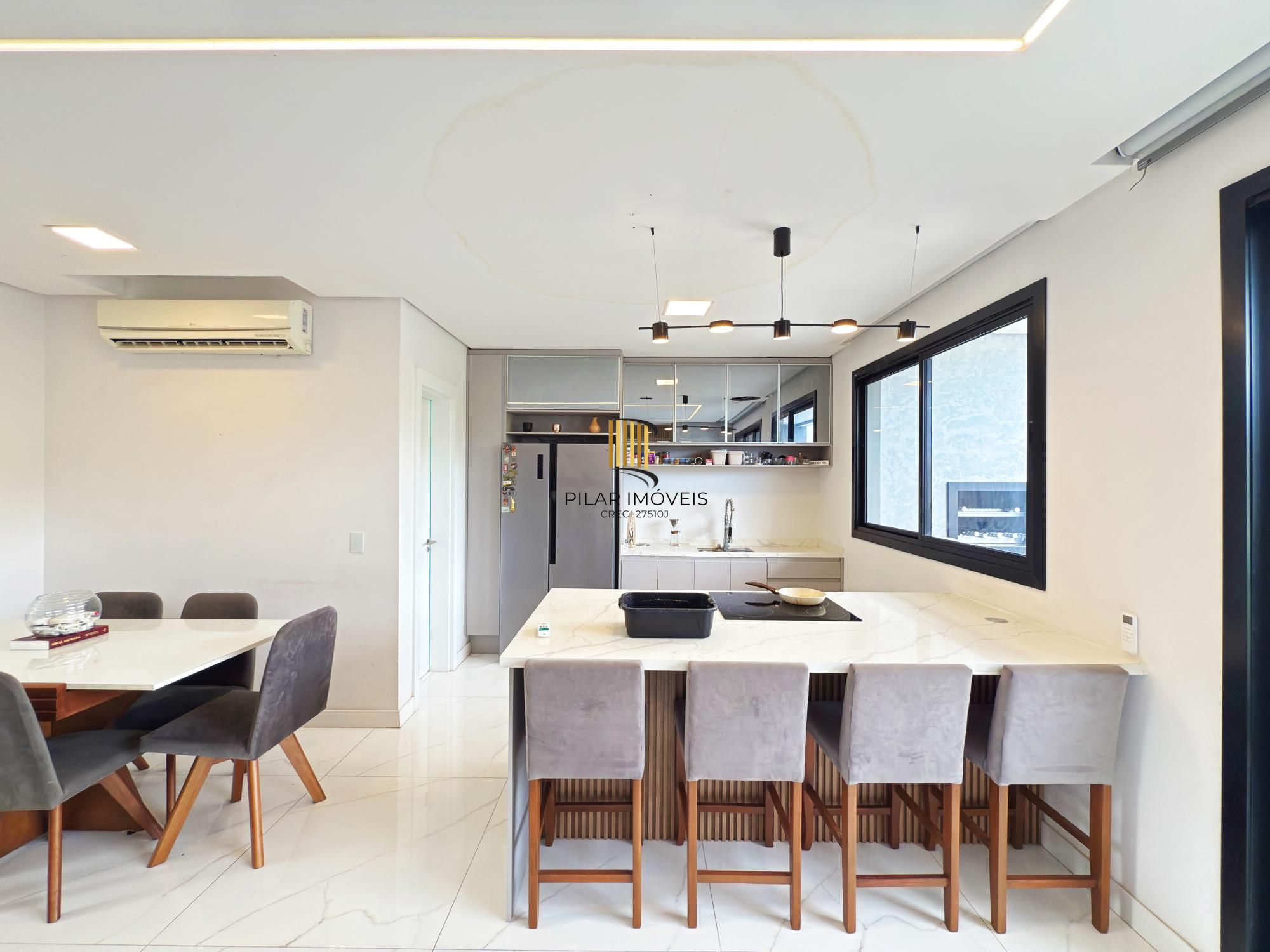 Casa de Condomínio 3 dormitórios no bairro Aberta dos Morros