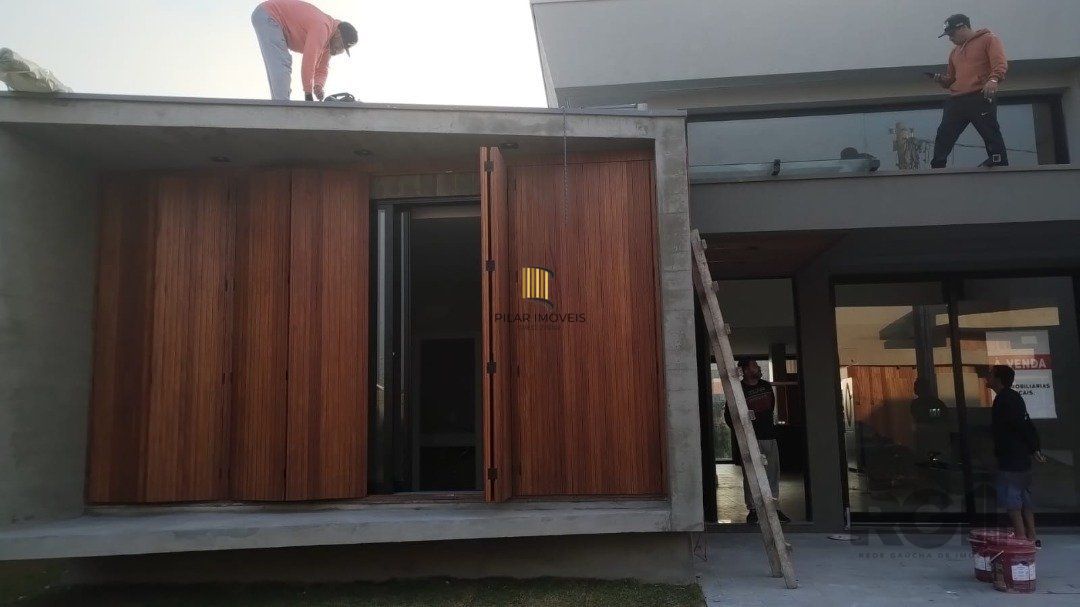 Casa de Condomínio 4 dormitórios no bairro Centro