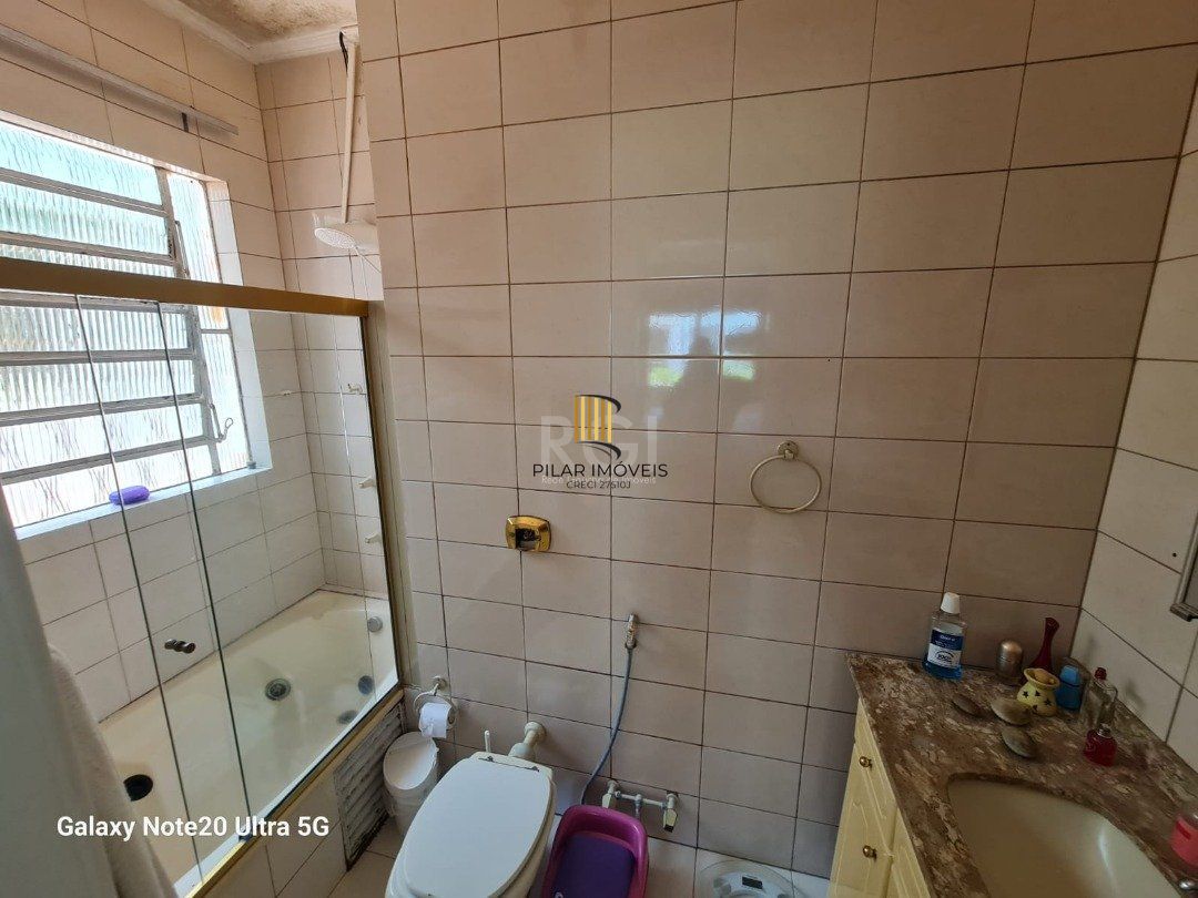 Casa 3 dormitórios no bairro Ipanema