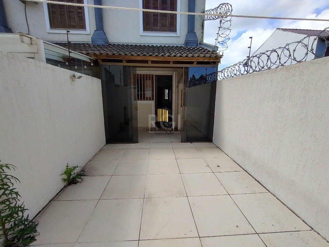 Casa para Venda - 84.2m², 3 dormitórios, sendo 3 suites, 1 vaga - Hípica