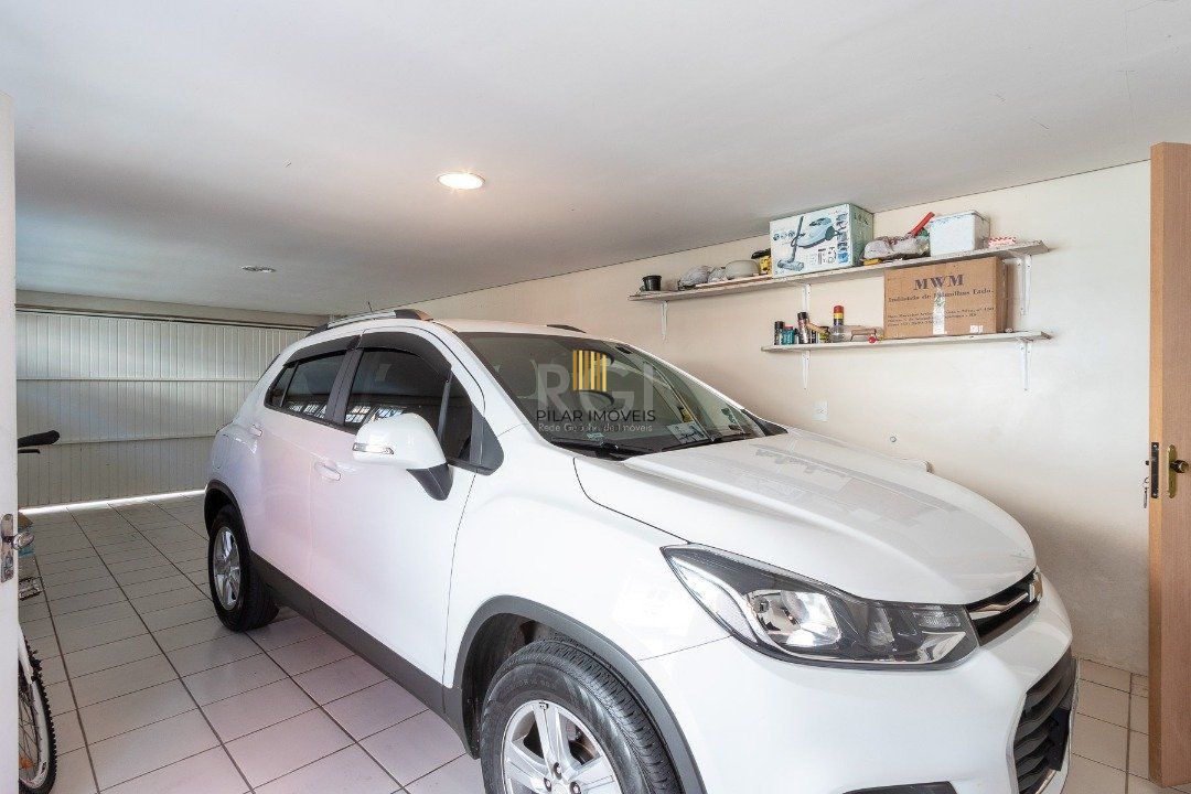 Casa para Venda - 256.5m², 3 dormitórios, sendo 1 suites, 2 vagas - Espirito Santo