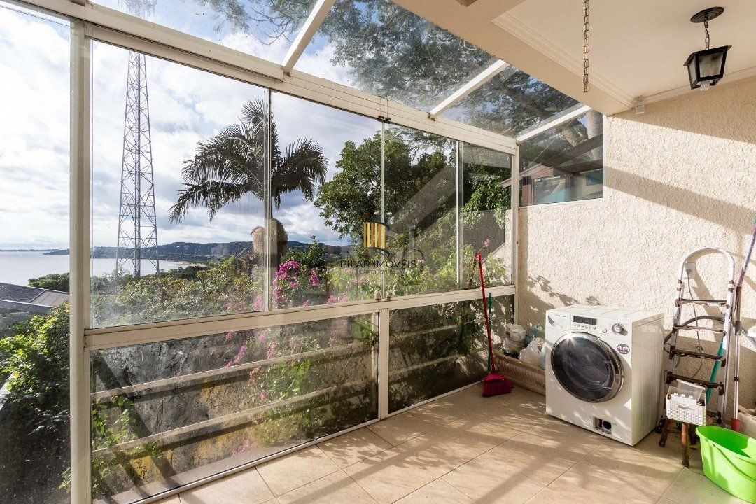 Casa para Venda - 195.96m², 3 dormitórios, sendo 1 suites, 2 vagas - Espirito Santo