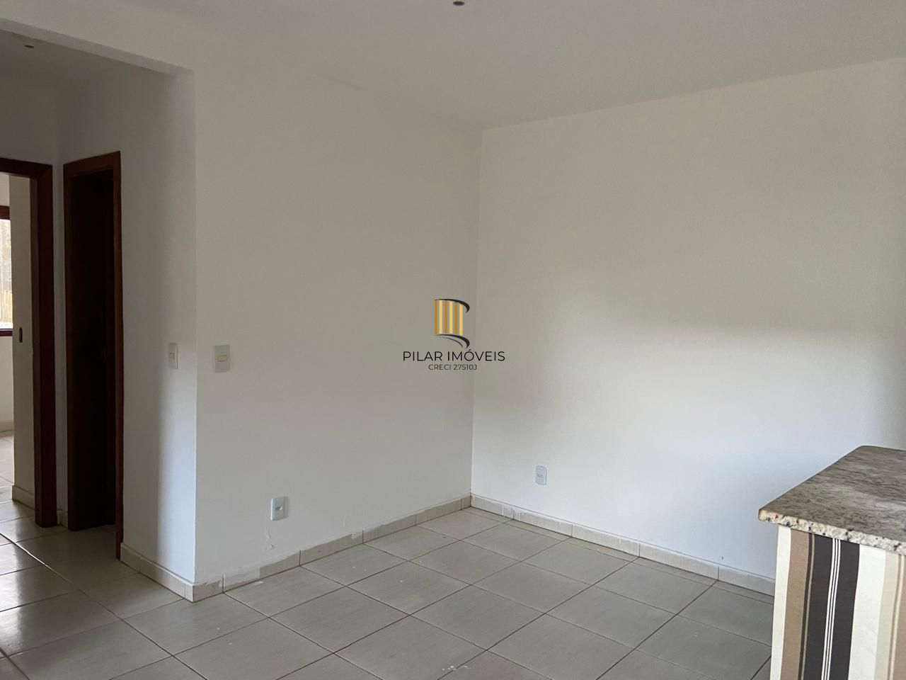 Casa 2 dormitórios no bairro Hípica