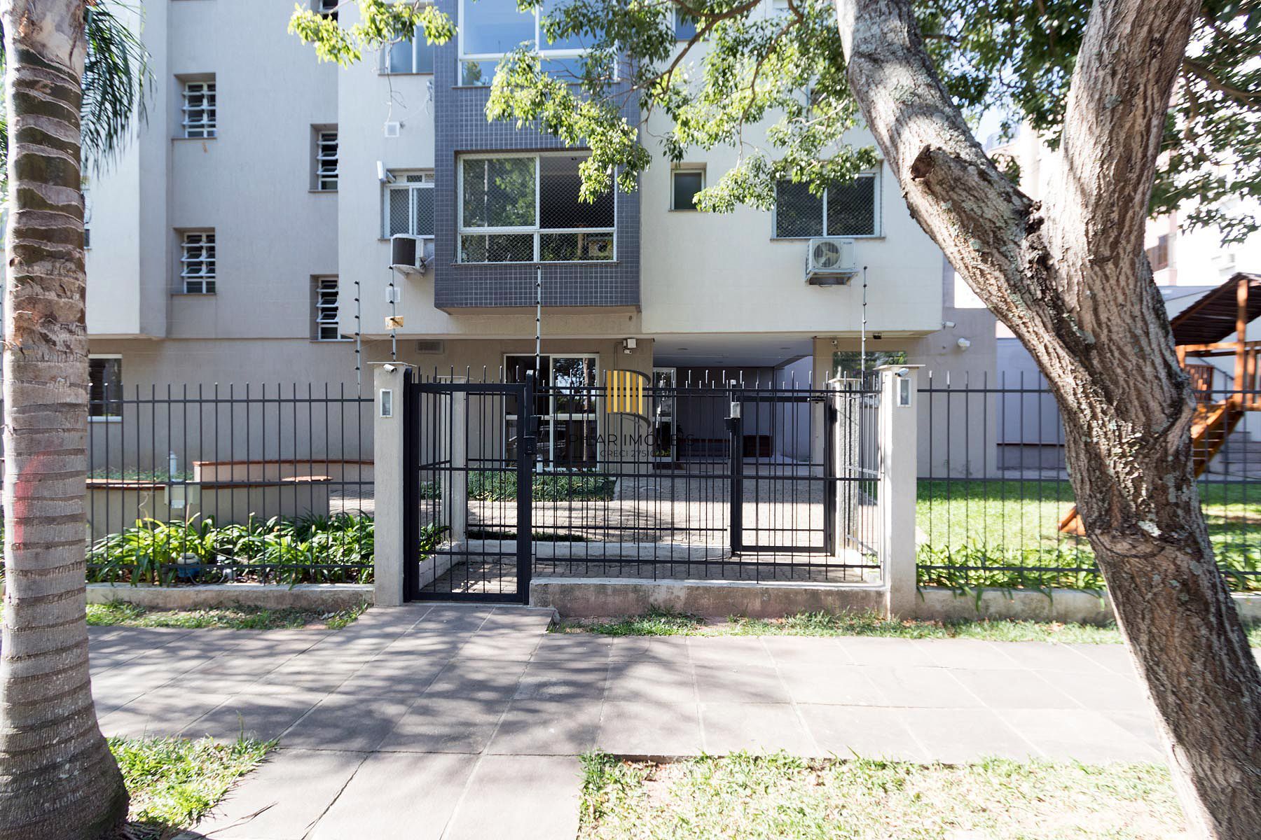 Apartamento com 2 dormitórios no bairro Cavalhada