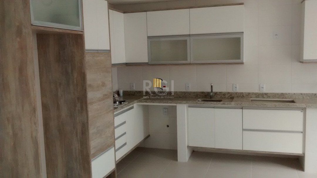 Casa para Venda - 194.46m², 3 dormitórios, sendo 1 suites, Hípica
