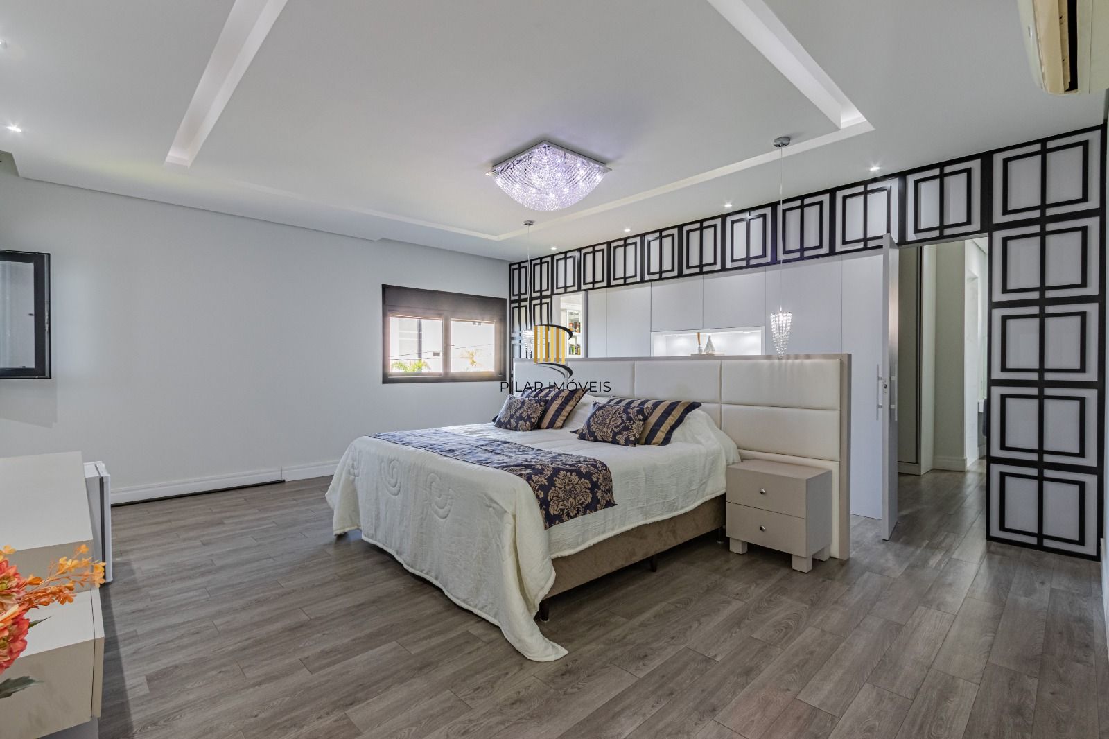 Casa de Condomínio 4 dormitórios no bairro São Vicente