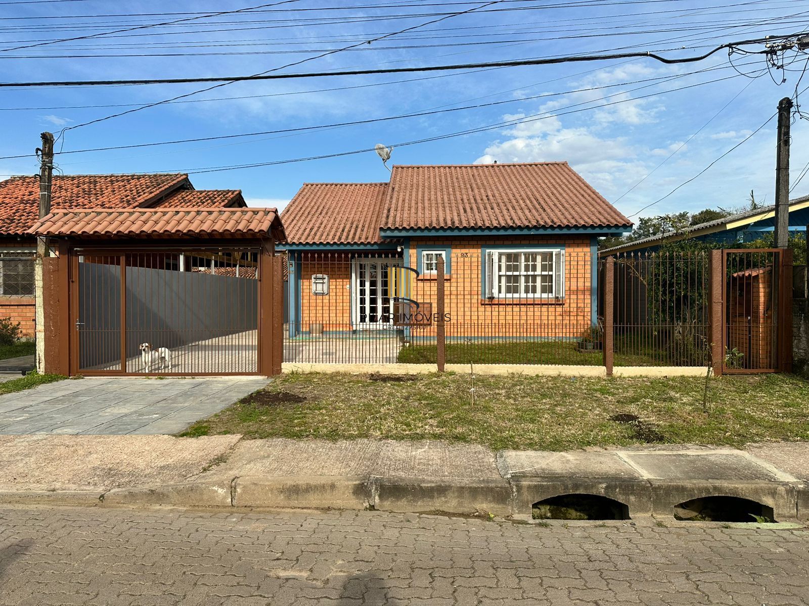 Casa 3 dormitórios no bairro Belém Novo - Pilar Imóveis