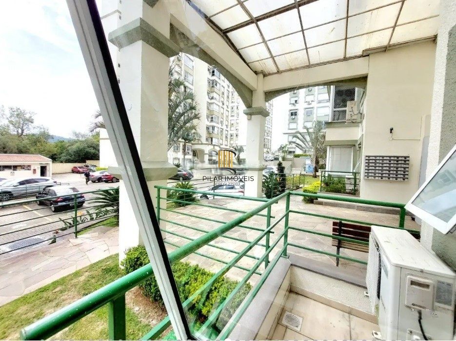 Apartamento de 3 dormitórios, 1 suíte e 1 vaga de garagem.