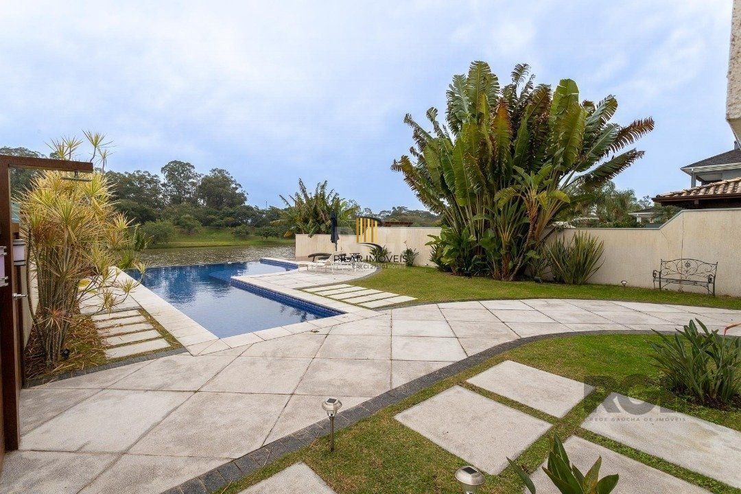 Casa de Condomínio 3 dormitórios no bairro Belém Novo