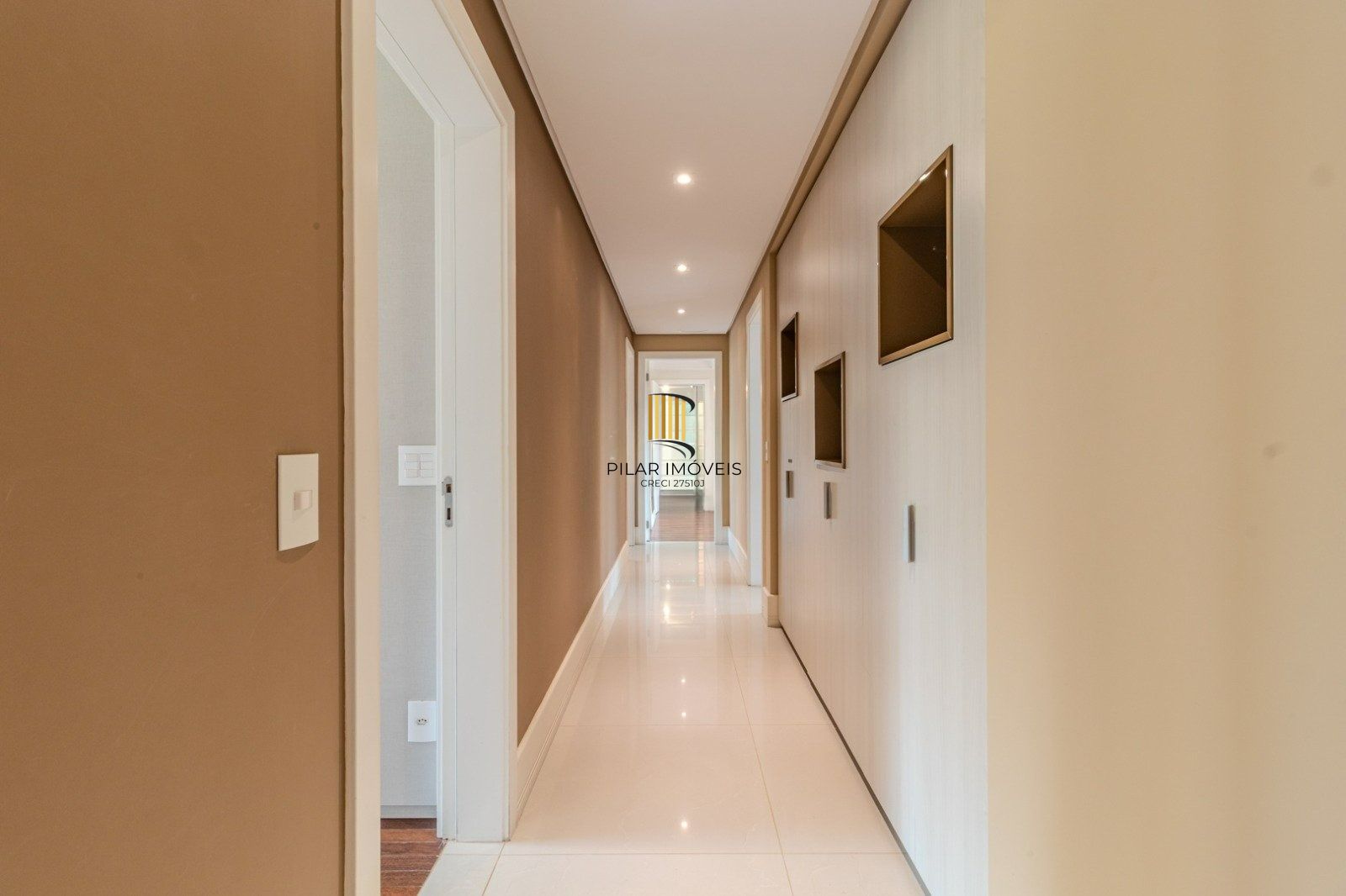 Alto Padrão no TERRAZAS: 4 Suítes, 312m² e Vista Incrível para a Natureza