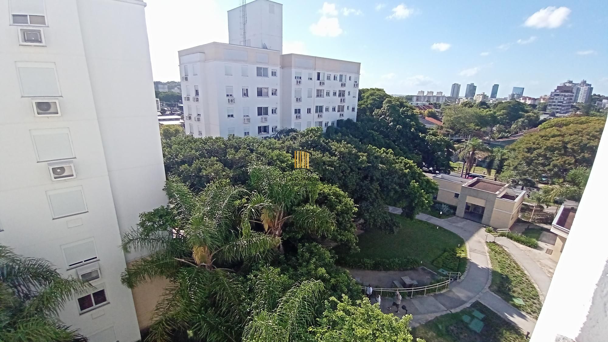 Apartamento com 2 dormitórios no bairro Camaquã