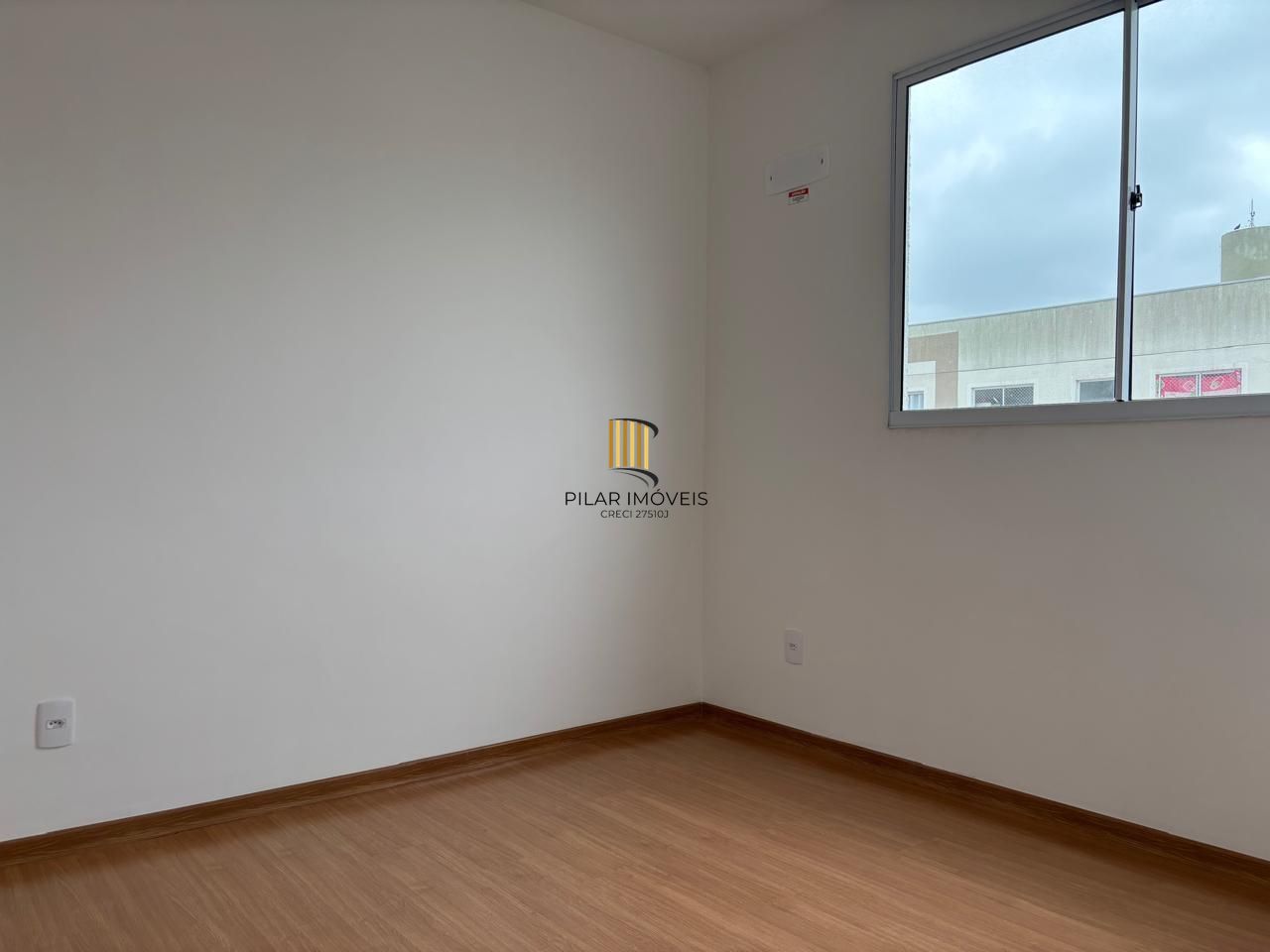 Apartamento 2 dorm, 1 banheiro e vaga escriturada - bairro Morro Santana