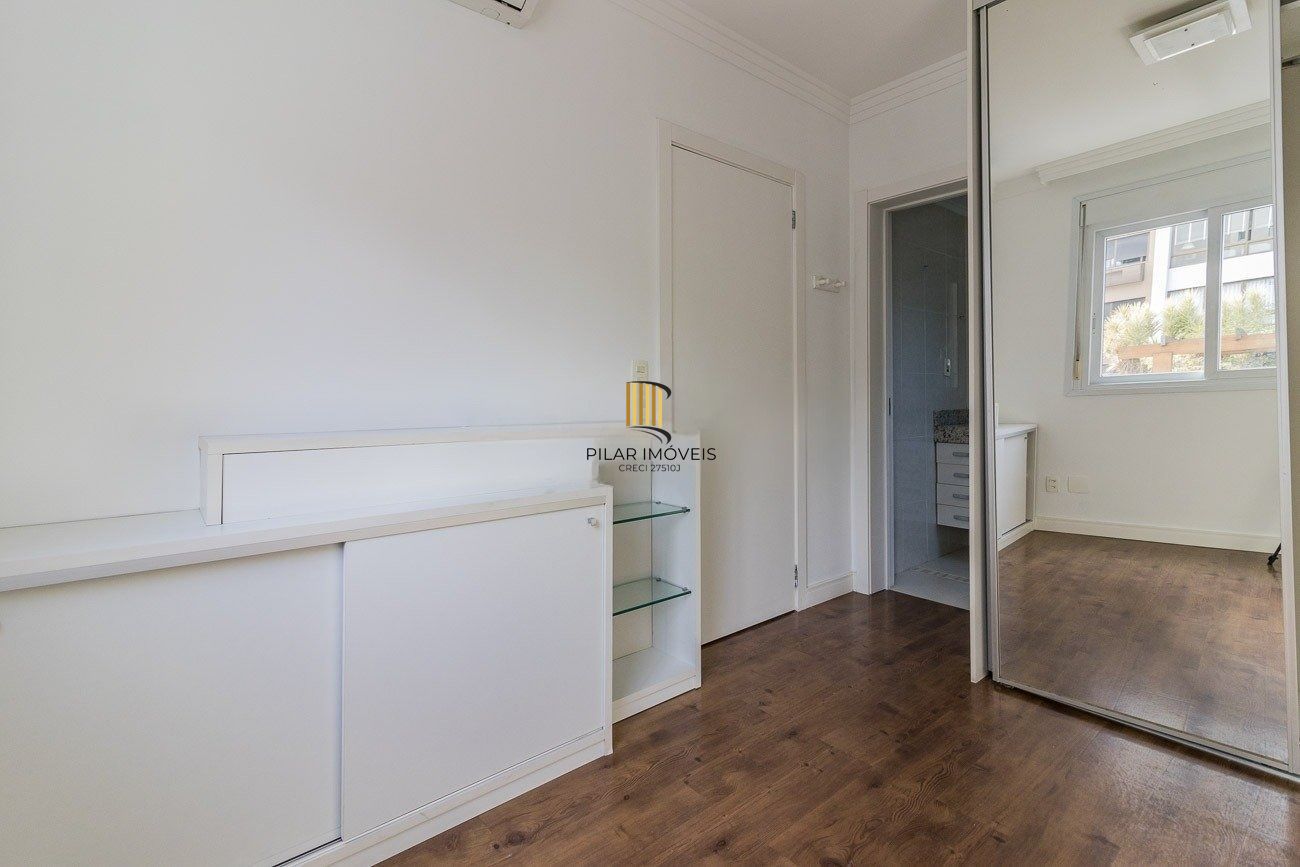 Apartamento 3 dormitórios, sendo 3 suítes e 2 vagas no Petropolis