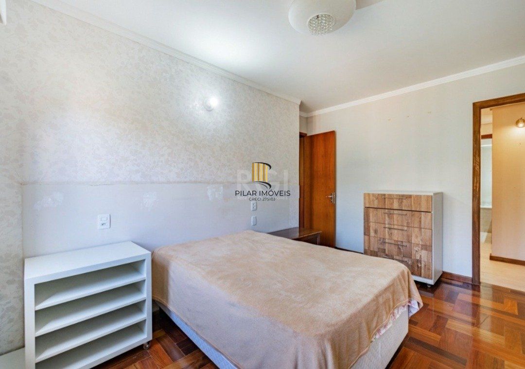 Casa para Venda - 255m², 3 dormitórios, sendo 1 suites, 3 vagas - Ipanema