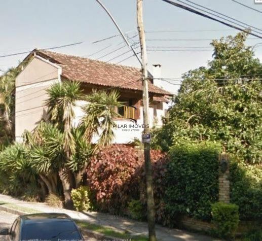 Casa para Venda - 350m², 3 dormitórios, sendo 1 suites, 6 vagas - Tristeza - Pilar Imóveis