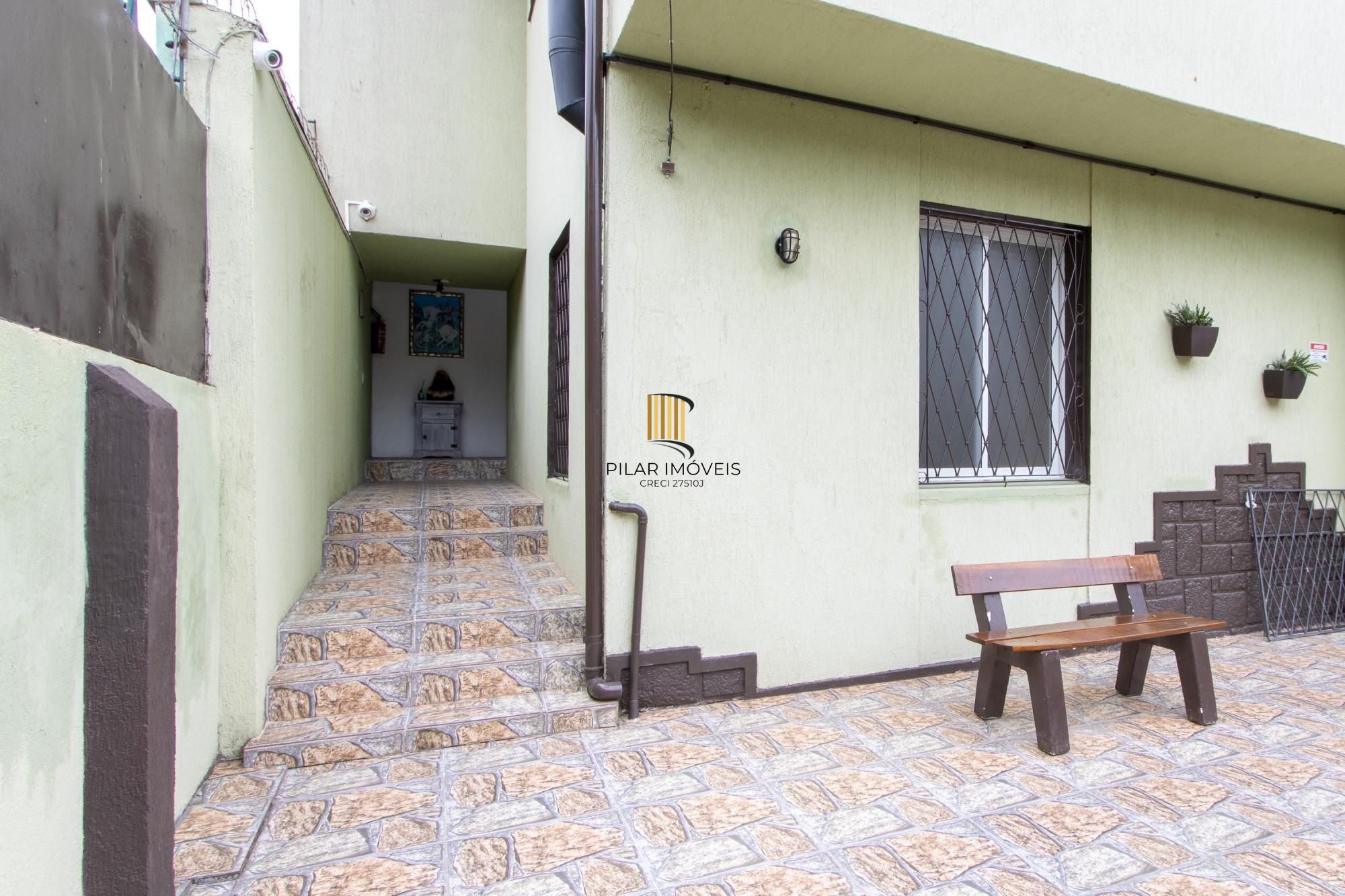 Casa 6 dormitórios no bairro Santa Tereza