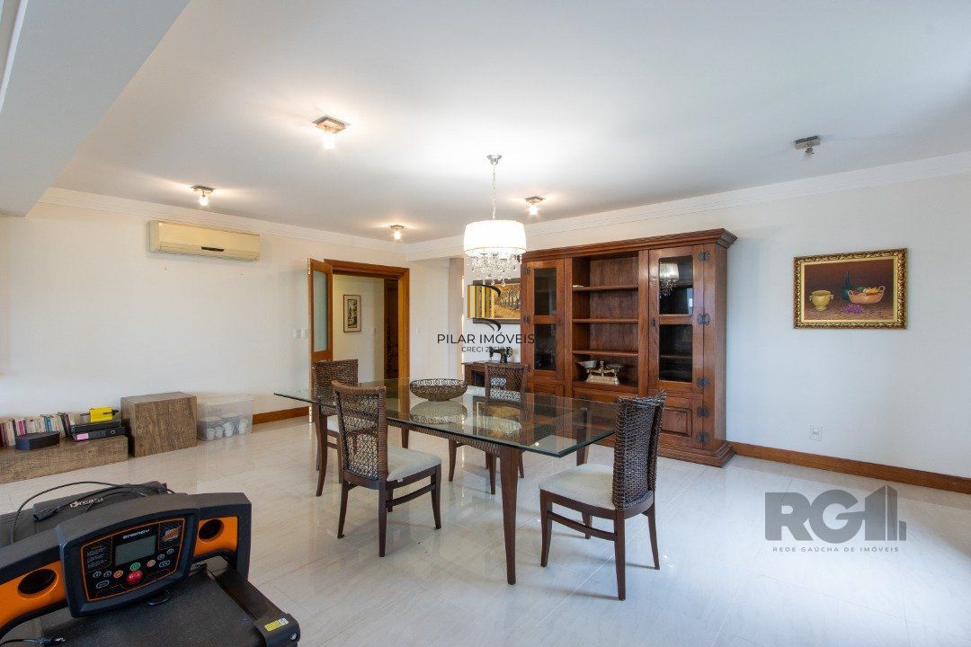 Apartamento na tristeza com três suítes e três vagas
