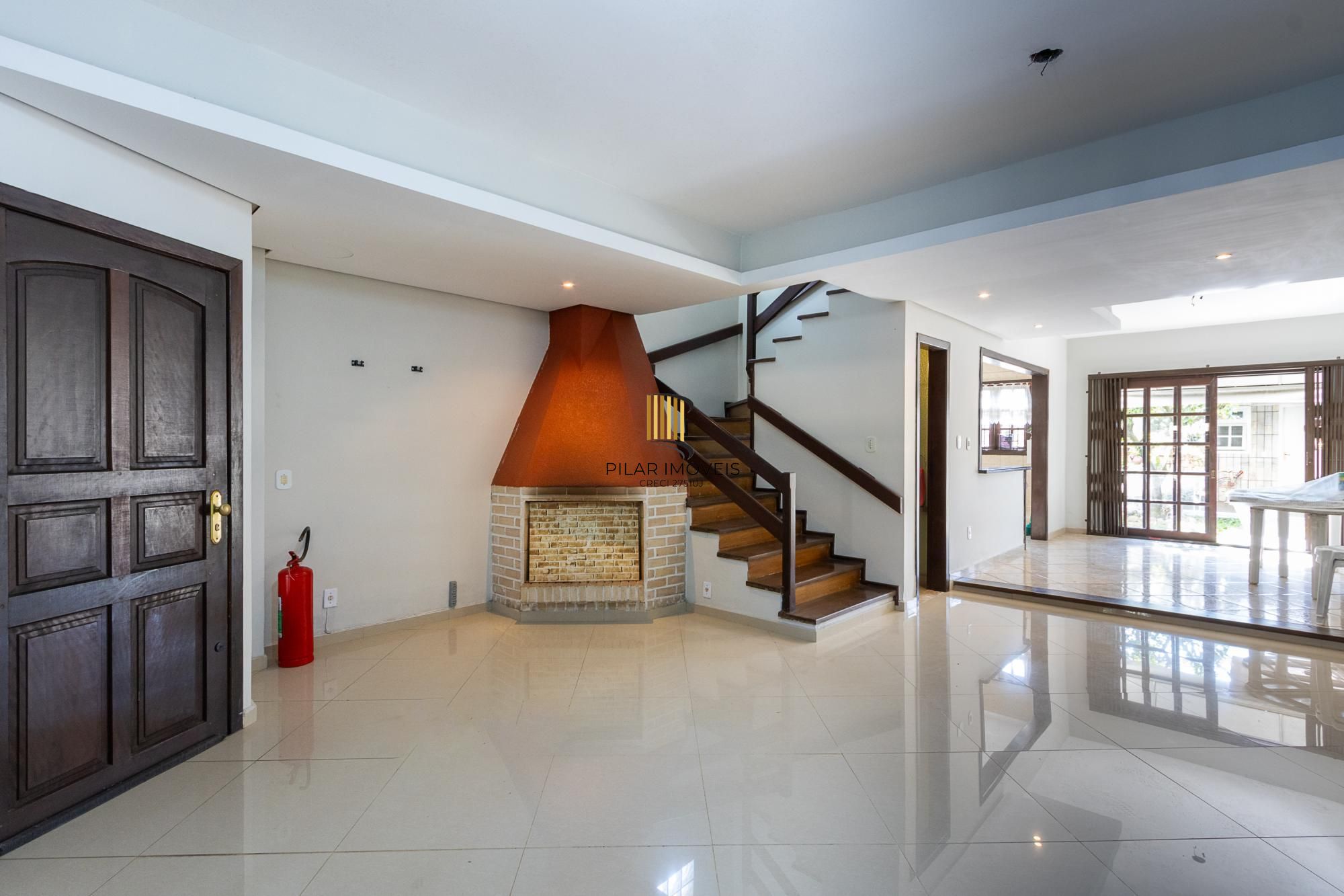 Casa  3 dorm. I suíte I Vaga 2  carros