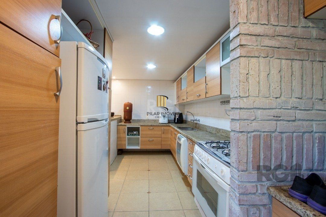 Casa Condominio para Venda - 170m², 3 dormitórios, sendo 1 suites, 2 vagas - Cavalhada