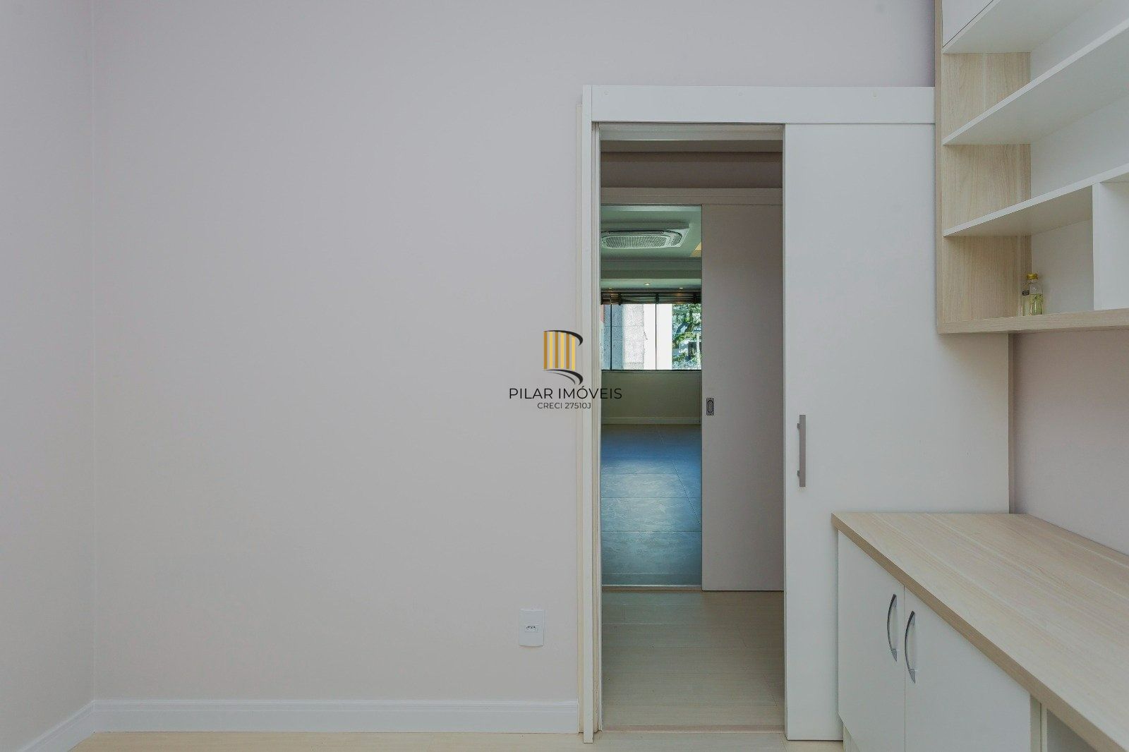 Apartamento 100% Reformado com 3 Dormitórios e Churrasqueira