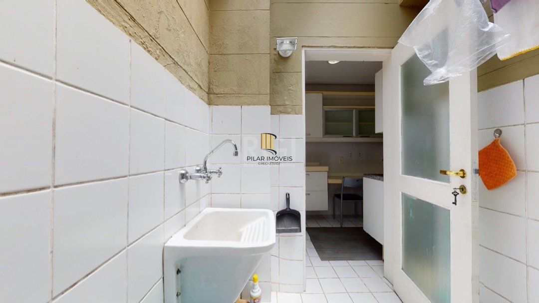Casa para Venda - 130m², 3 dormitórios, sendo 1 suites, Cidade Baixa