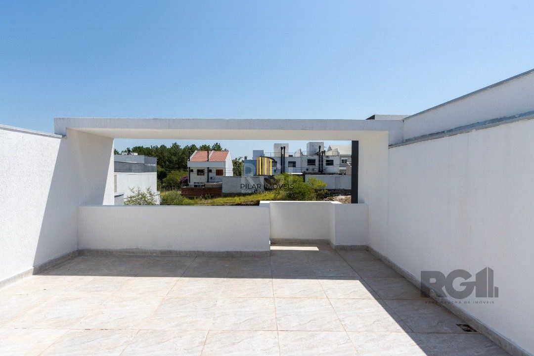 Casa 3 dormitórios no bairro Guarujá