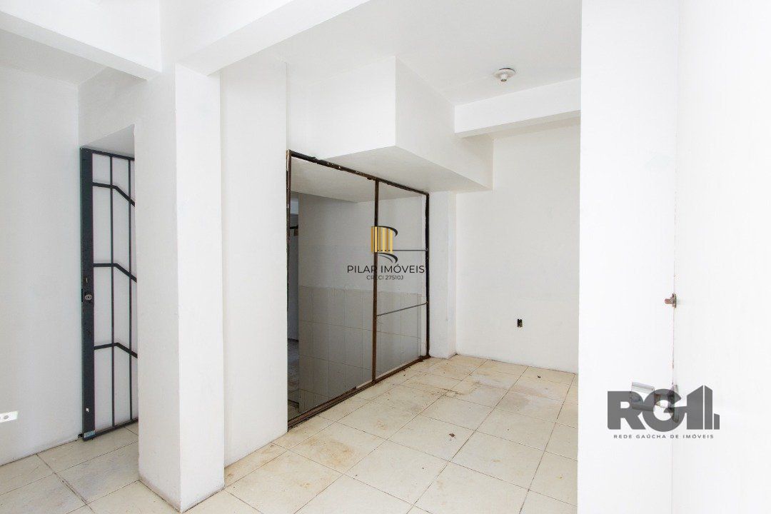 Loja para venda no bairro São João, com 160,50 m², 02 banheiros