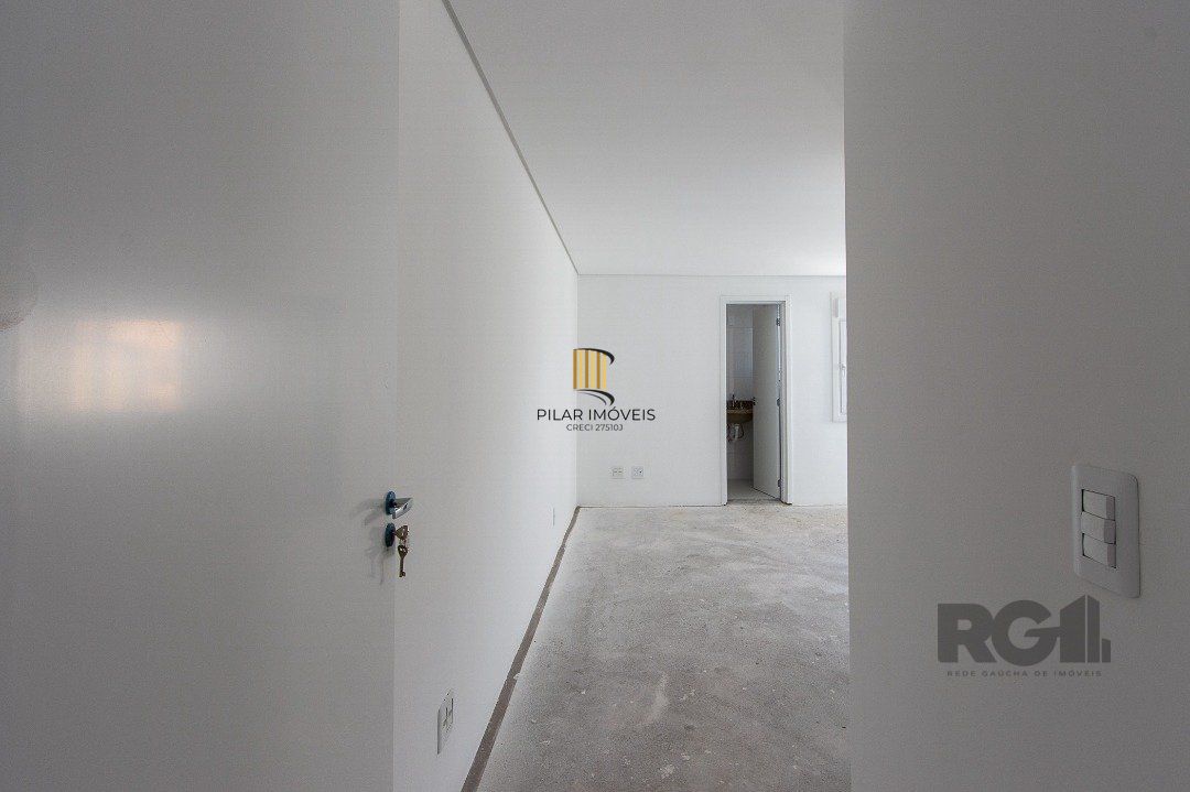 Cobertura para Venda - 214.34m², 3 dormitórios, sendo 3 suites, 2 vagas - Tristeza