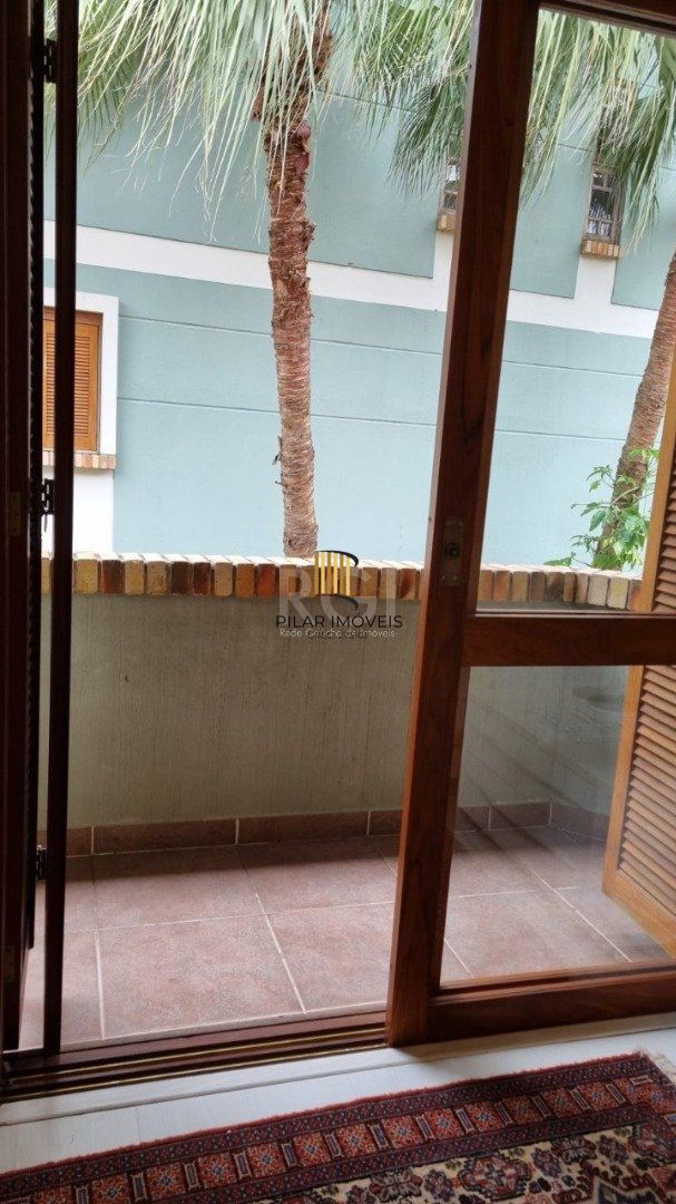 Casa Condominio para Venda - 218m², 3 dormitórios, sendo 1 suites, 2 vagas - Ipanema