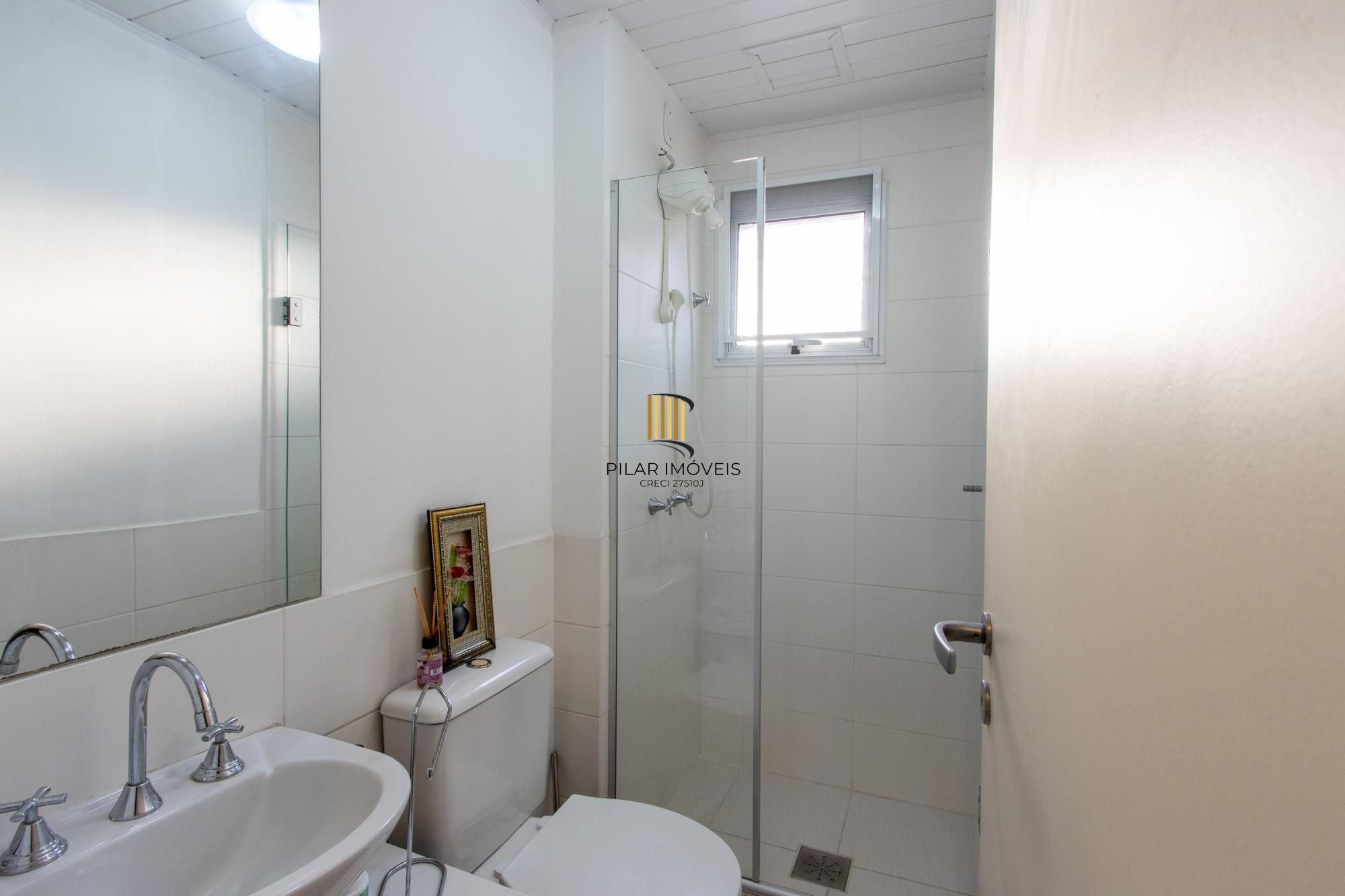 Casa de Condomínio 3 dormitórios no bairro Cavalhada