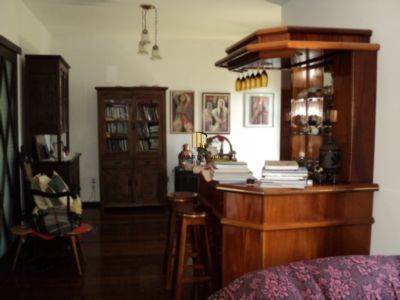 Casa para Venda - 331m², 3 dormitórios, sendo 1 suites, Santa Tereza