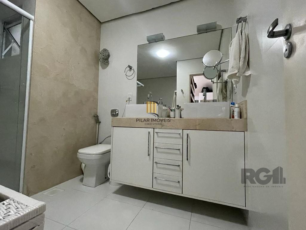 Casa 5 dormitórios no bairro Nonoai