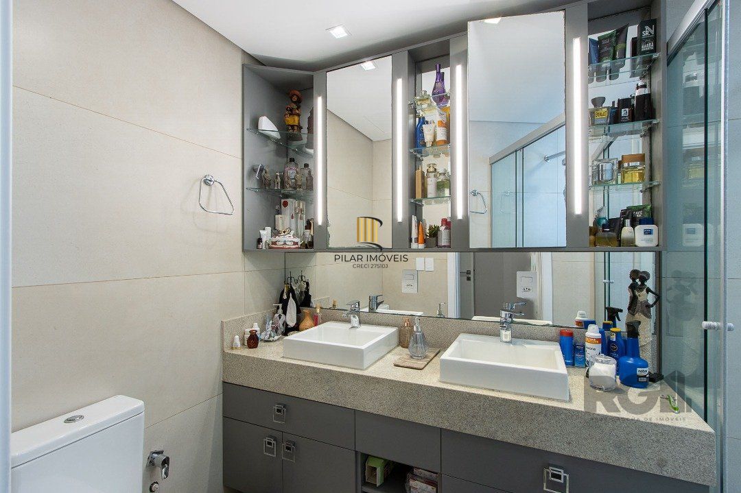 Apartamento 3 dormitórios no bairro Menino Deus