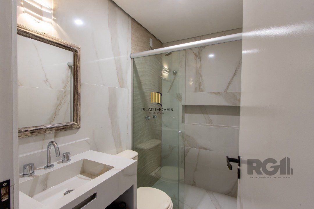 Sobrado com 148,45m², com 2 quartos, suíte, área gormet, vista para o Guaíba, na Vila Conceição.