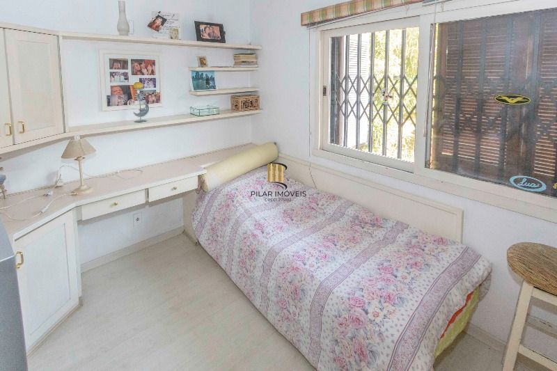 Casa para Venda - 420m², 5 dormitórios, sendo 2 suites, 6 vagas - Nonoai