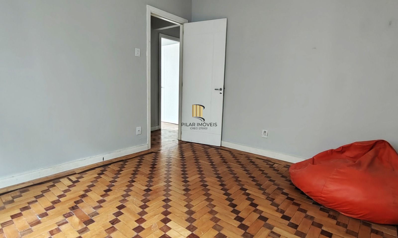 Apartamento de 3 dormitórios, 2 banheiros no Centro Histórico.