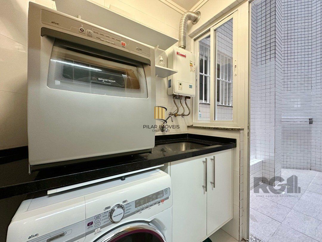 APARTAMENTO COM TERRAÇO E VISTA PARA O MAR, À VENDA  EM CAPÃO DA CANOA 