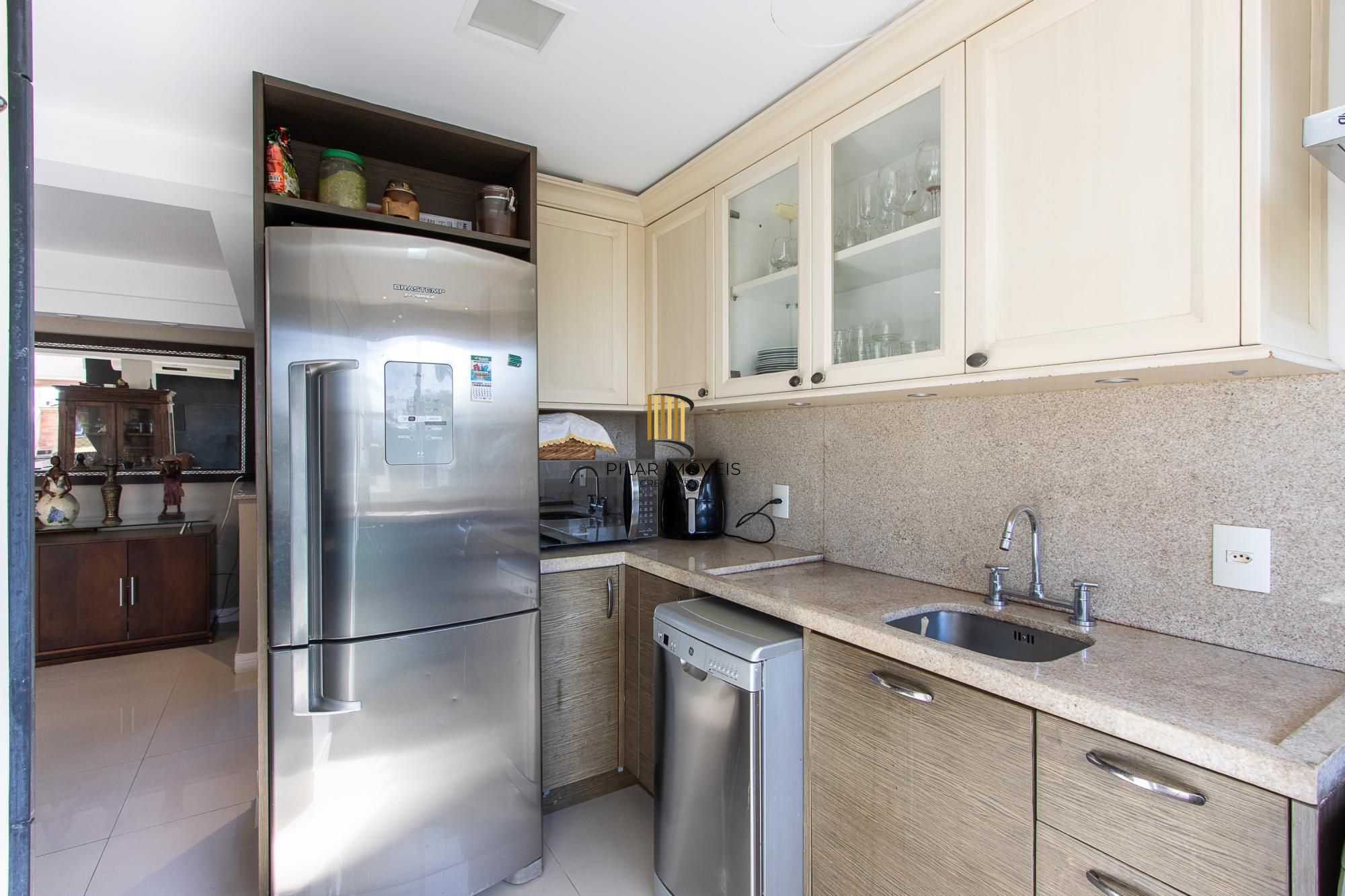 Casa condomínio | 3 dormitórios | 1 Suíte | 240,82 Privativos | 2 Vagas | Bairro Teresópolis