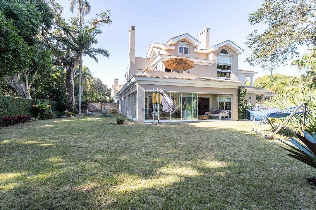 Casa Condominio para Venda - 588.62m², 4 dormitórios, sendo 4 suites, 5 vagas - Pedra Redonda