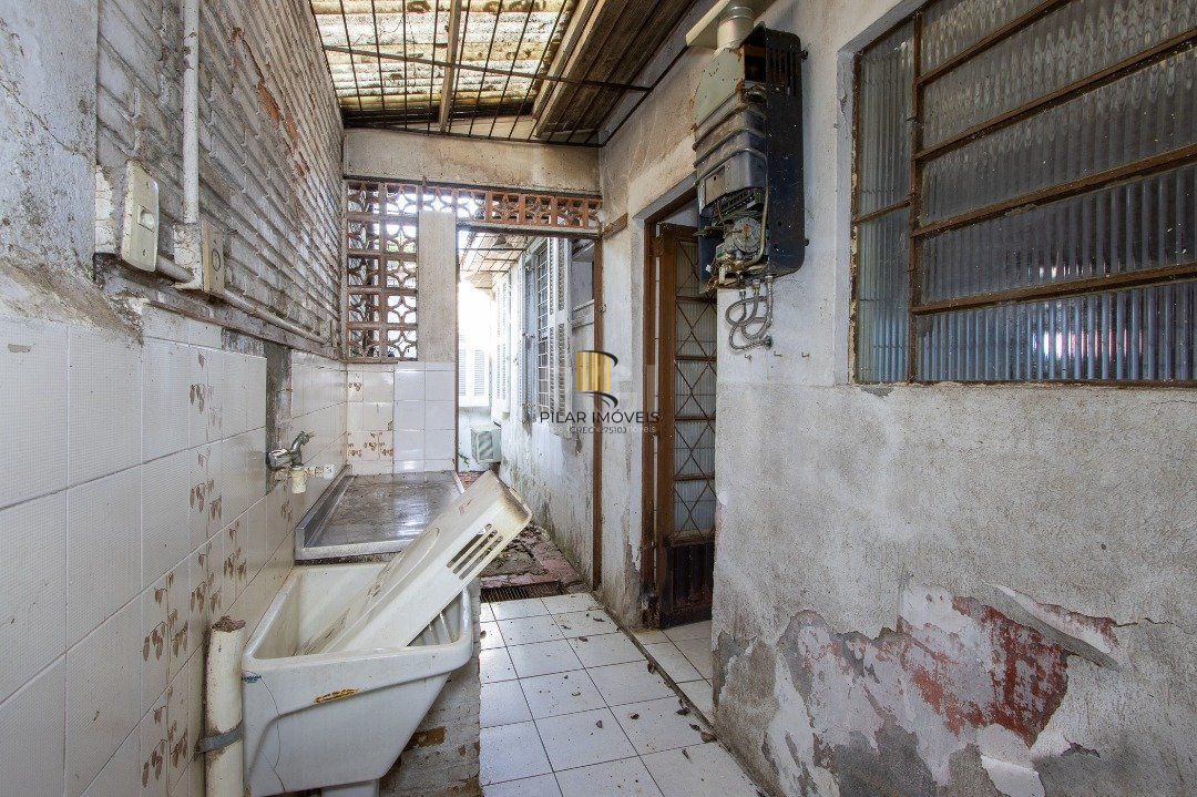 Casa para Venda - 172.54m², 2 dormitórios, sendo 1 suites, 4 vagas - Ipanema